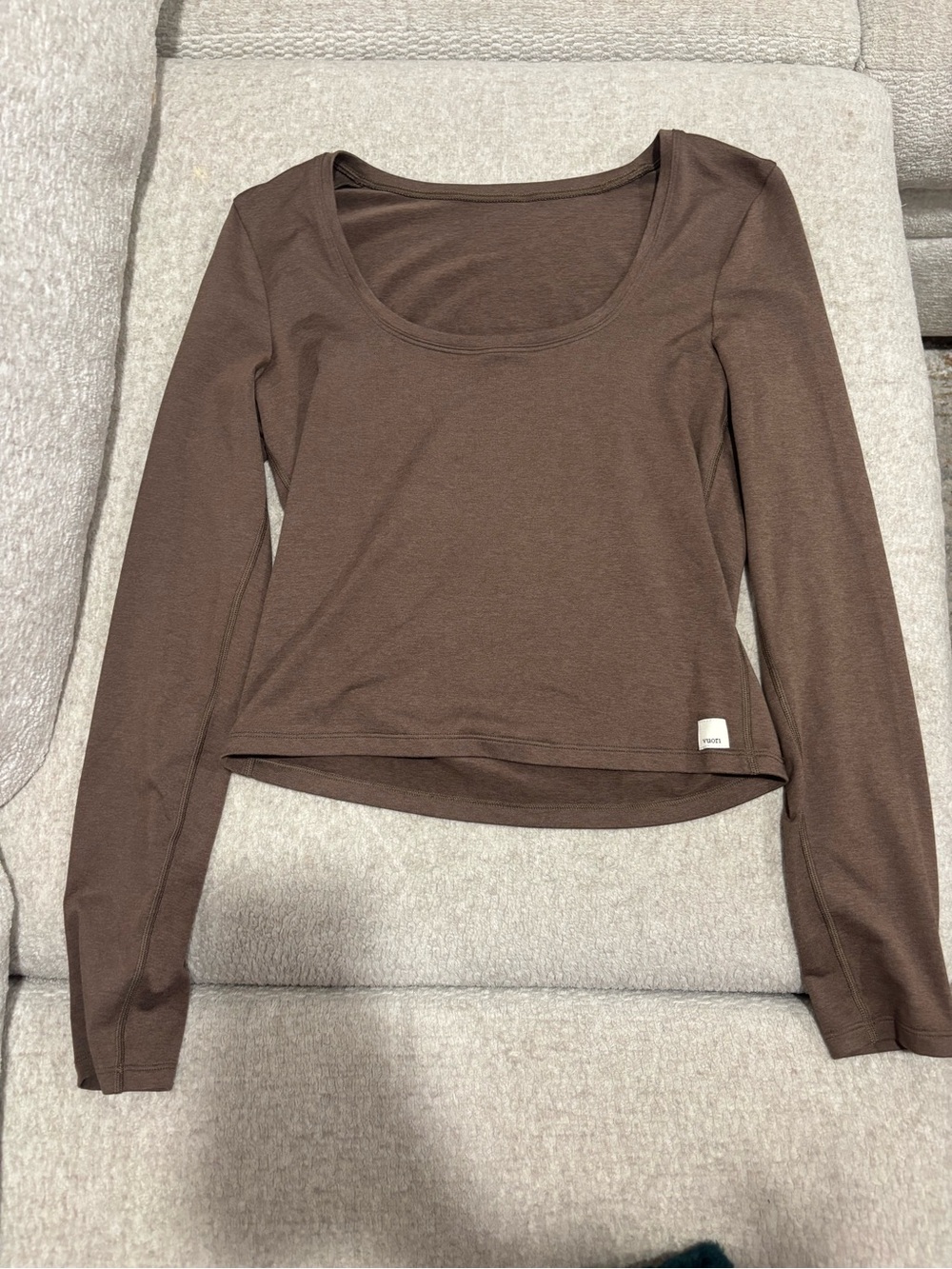 Vuori Women's Scoop Neck Long Sleeve Top — Chocolate Brown